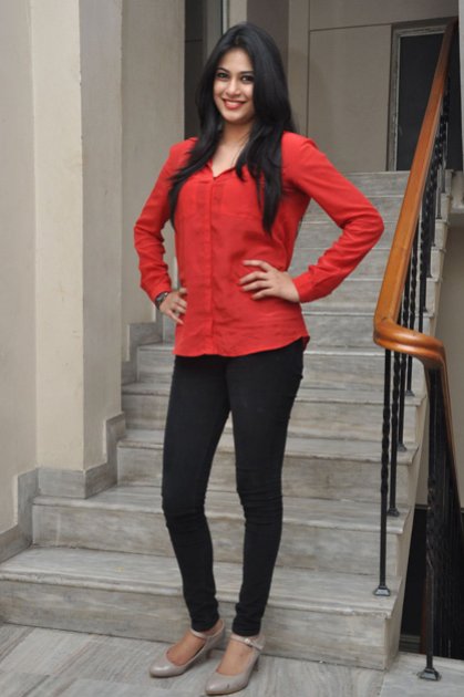 Zara-at-Bhai-Triple-Platinum-Disc